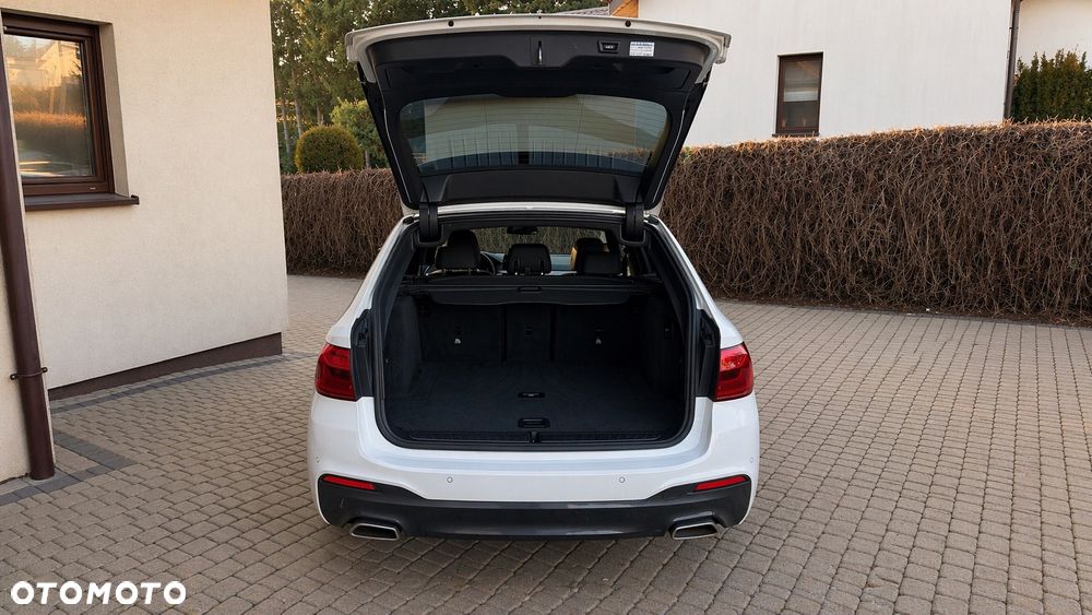 BMW Seria 5 520d xDrive Sport Line - 7