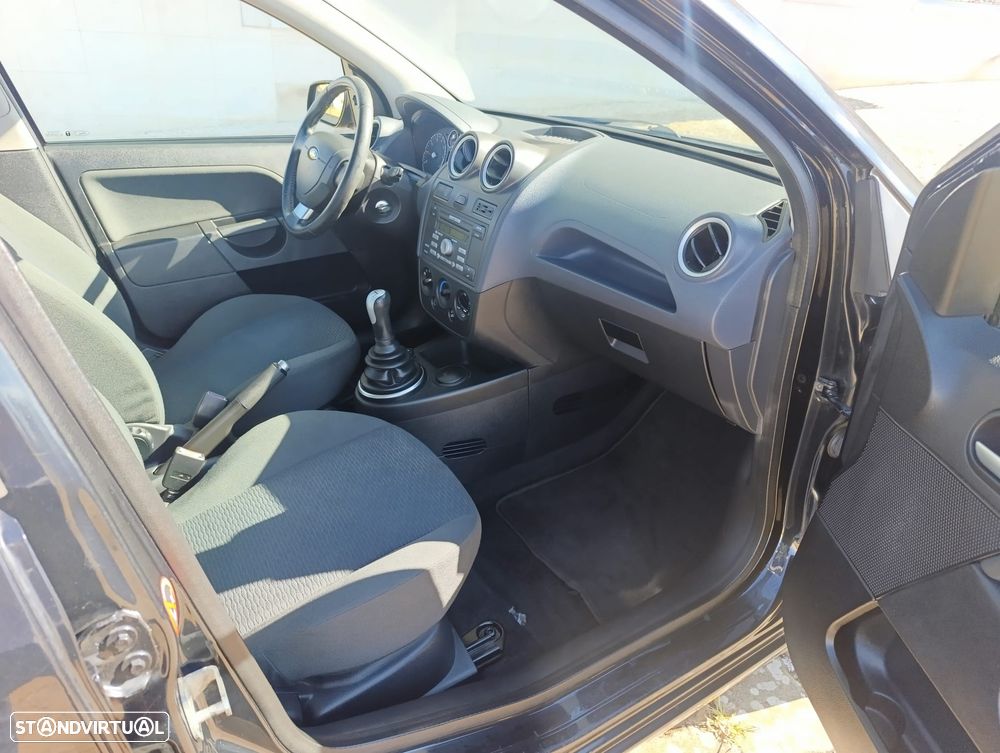 Ford Fiesta 1.25 Zetec - 12