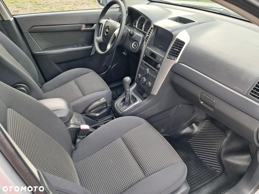 Chevrolet Captiva 2.4 2WD 5 Sitzer LS - 19