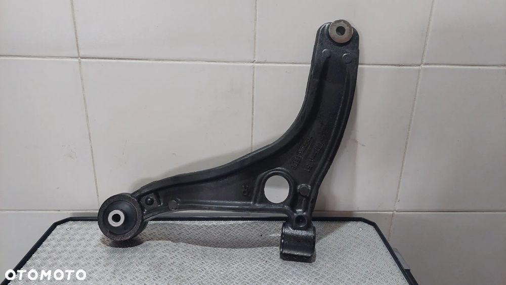 WAHACZ PRAWY PRZÓD BLIZNIAK RENAULT MASTER IV 4 RWD R2020 - 2