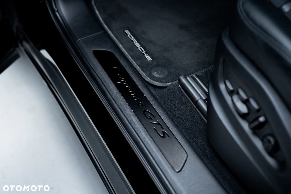 Porsche Cayenne GTS Tiptronic S - 23
