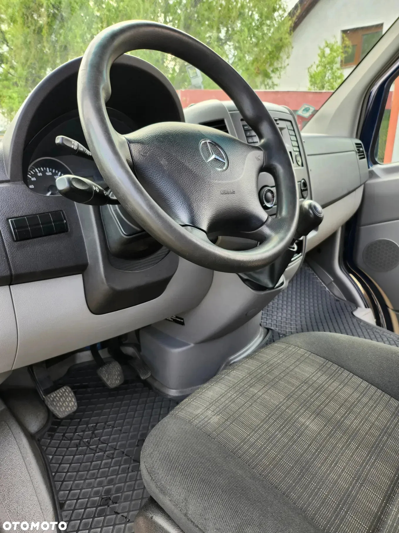 Mercedes-Benz SPRINTER - 10