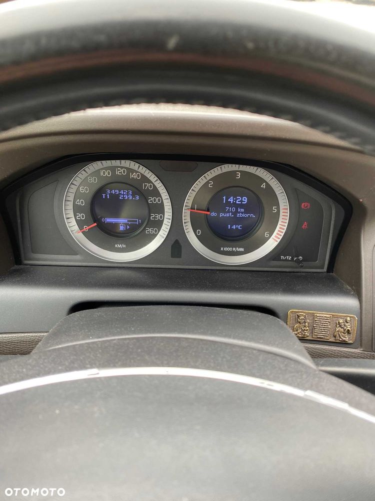 Volvo XC 60 - 8