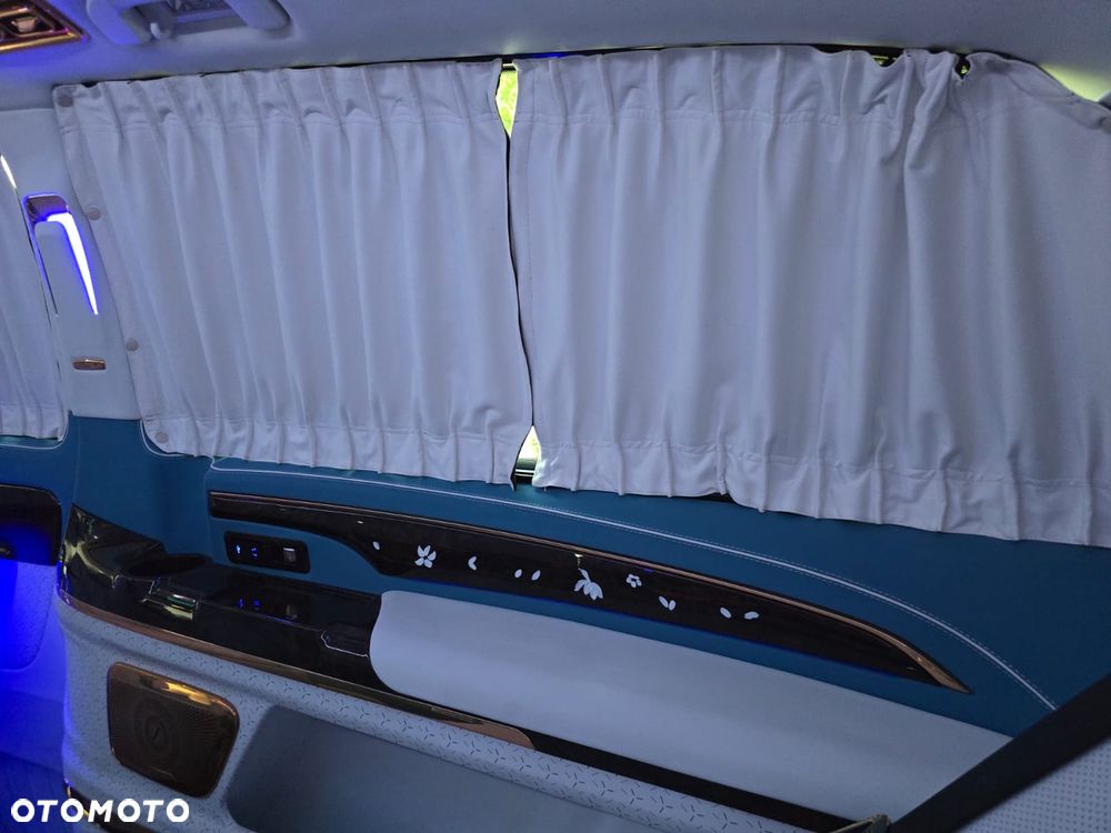 Mercedes-Benz Klasa V 300 extralang 9G-TRONIC Special Edition Avantgarde - 24