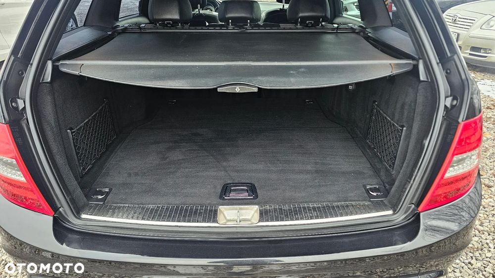 Mercedes-Benz Klasa C 250 (BlueEFFICIENCY) 7G-TRONIC Avantgarde - 24