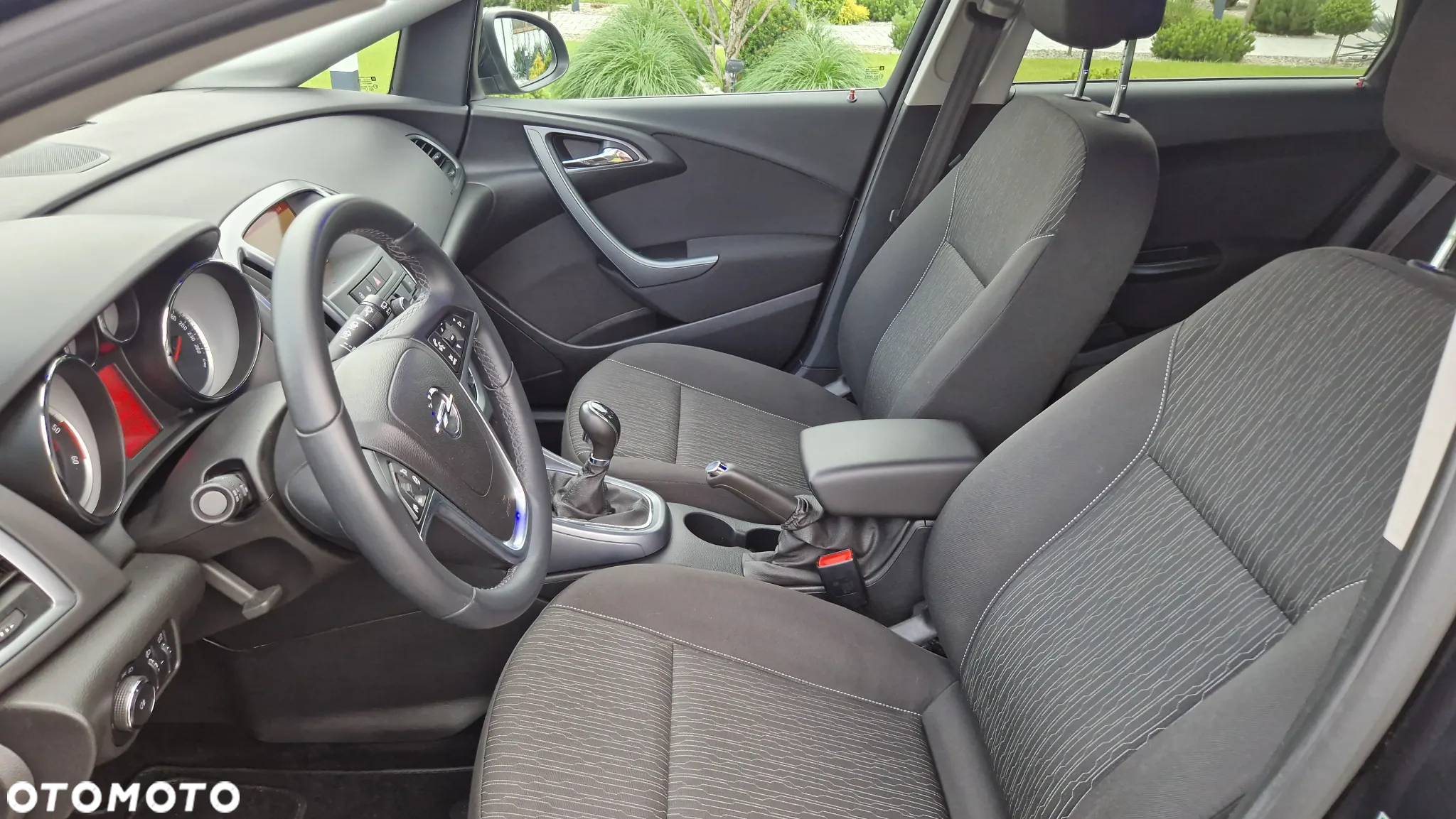 Opel Astra 1.7 CDTI DPF Cosmo - 19