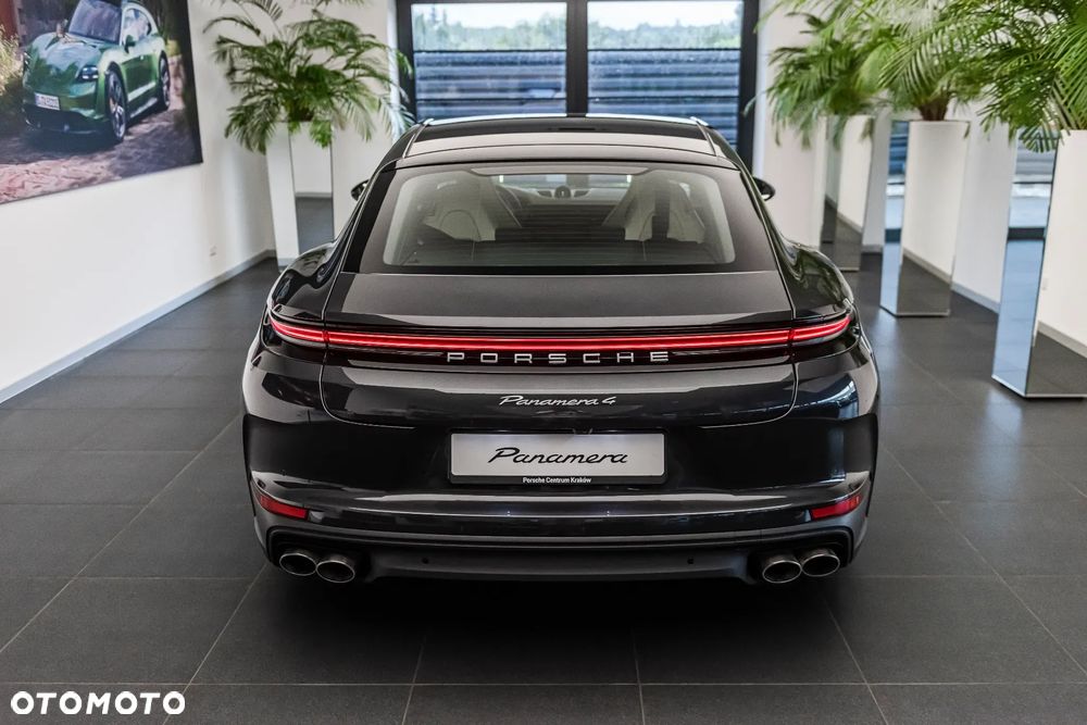 Porsche Panamera 4 - 9