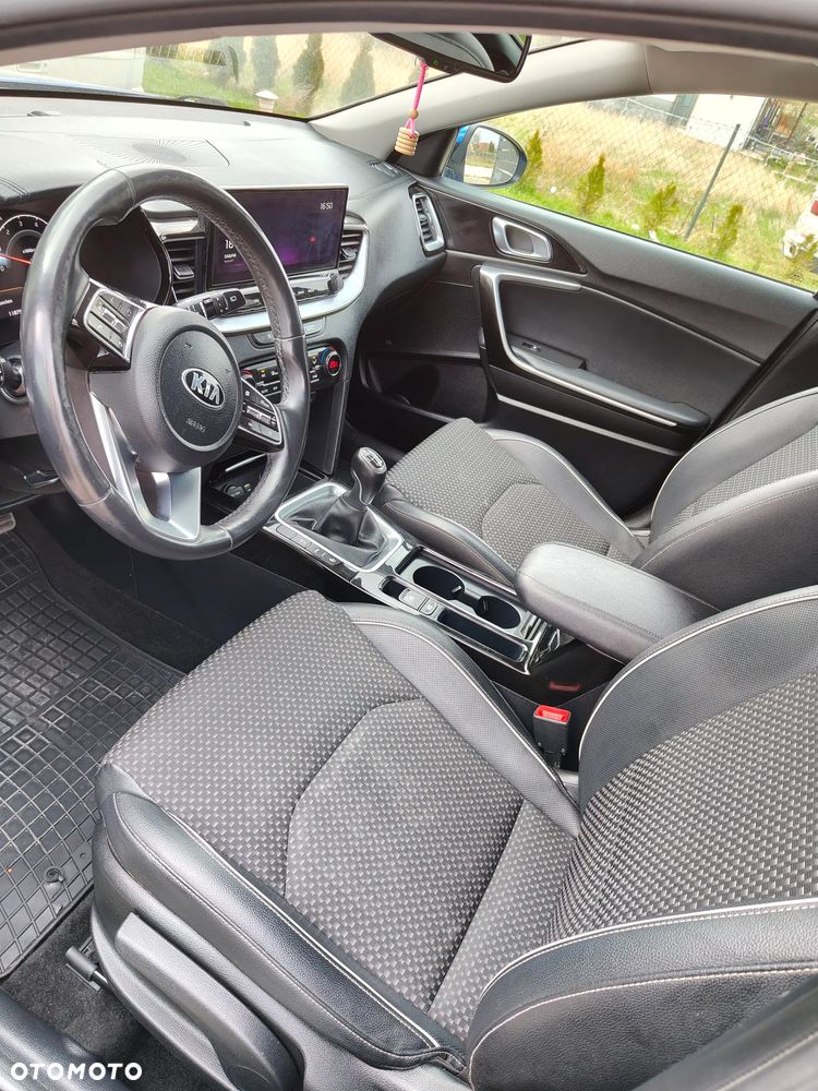 Kia Ceed 1.4 T-GDI L Business Line Plus - 10