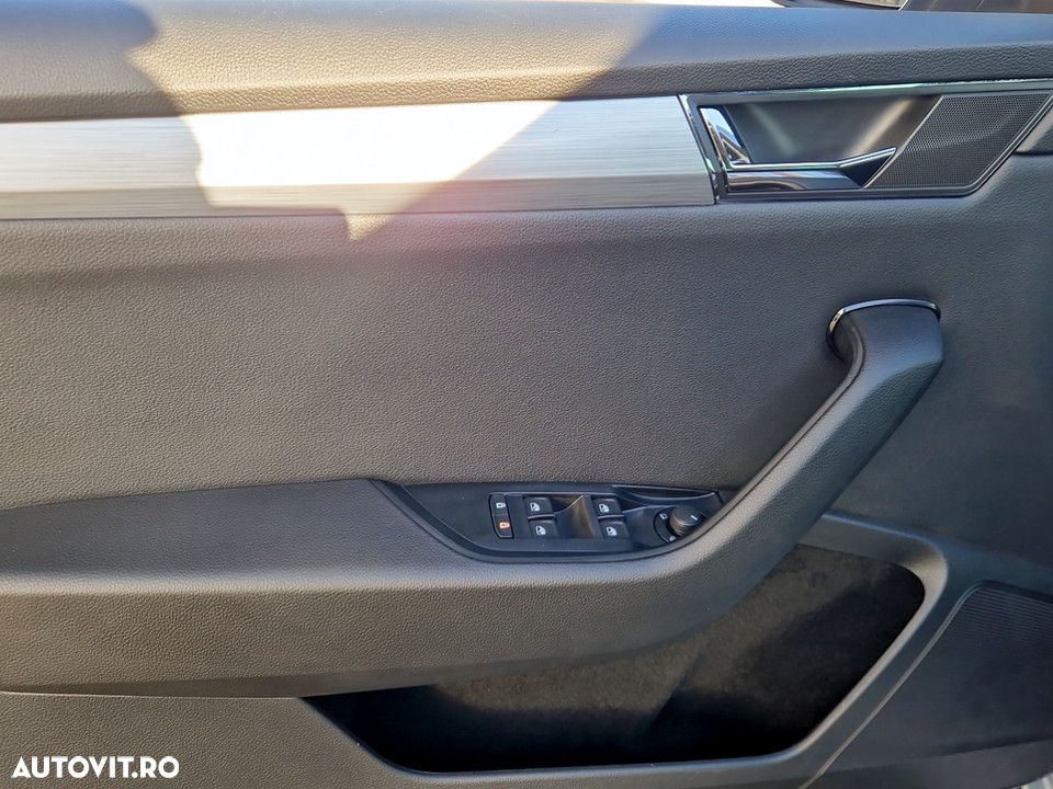 Skoda Superb 2.0 TDI DSG Ambition - 16