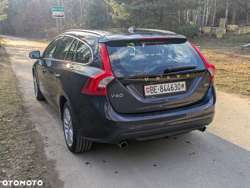 Volvo V60 D4 AWD Summum - 9