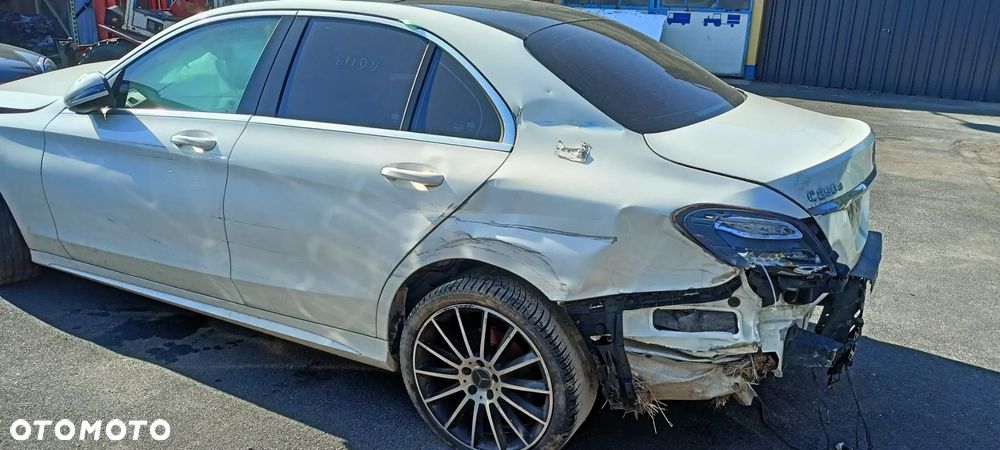 Mercedes-Benz Klasa C 250 (BlueTEC) d 7G-TRONIC Exclusive - 18