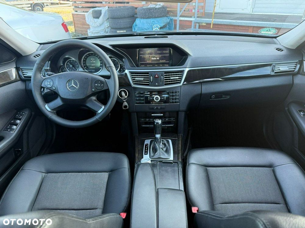 Mercedes-Benz Klasa E 220 T CDI 7G-TRONIC Avantgarde - 5