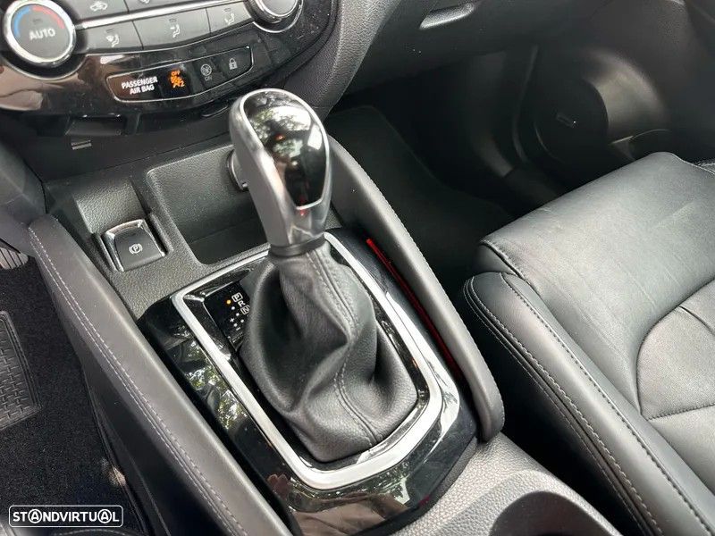 Nissan Qashqai 1.3 DIG-T Tekna Premium DCT - 25