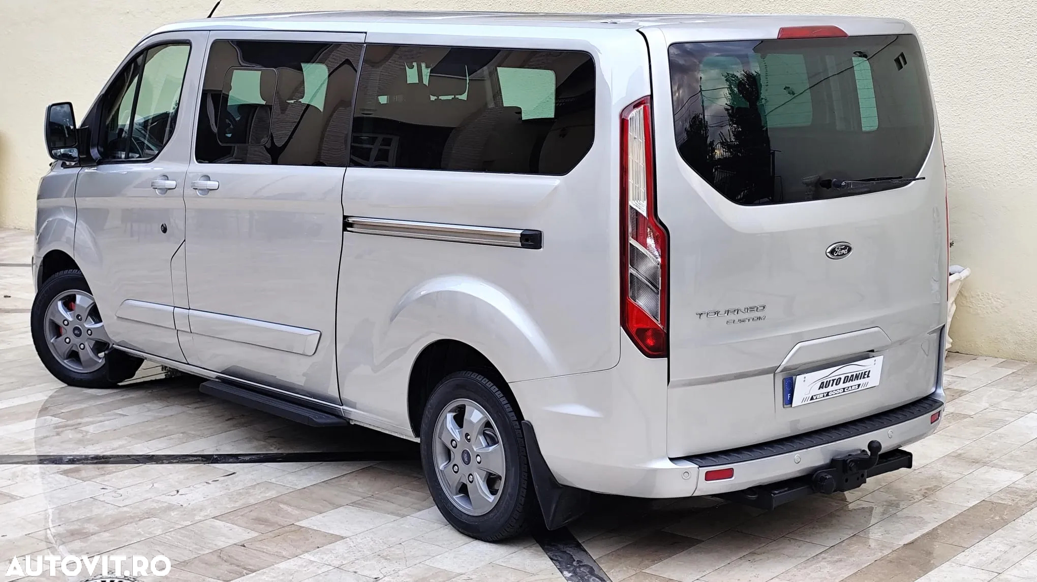 Ford Tourneo Custom - 4