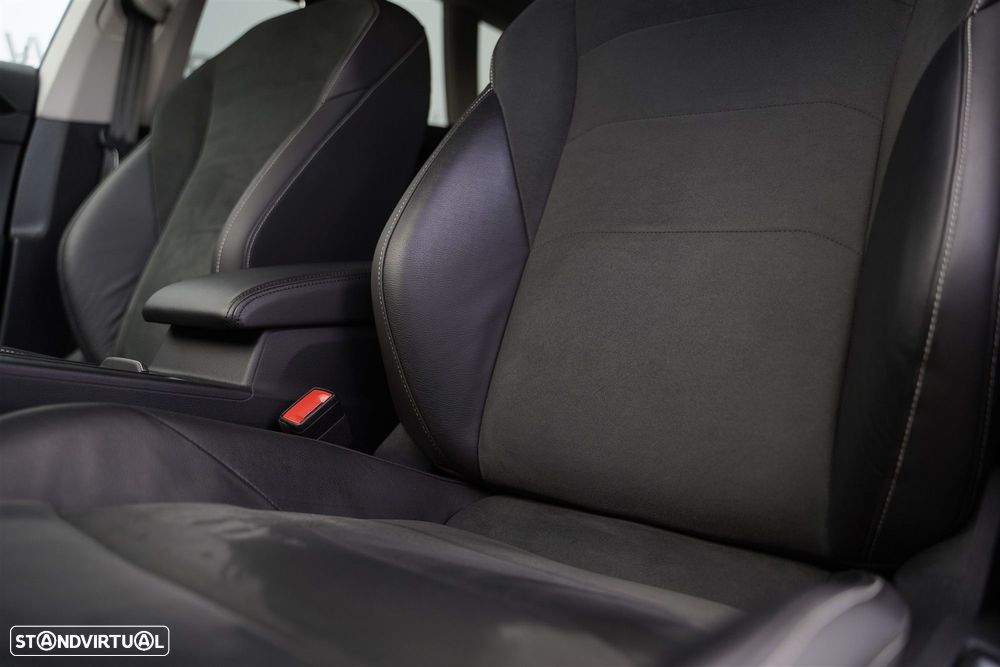 VW Arteon 2.0 TDI Elegance DSG - 32