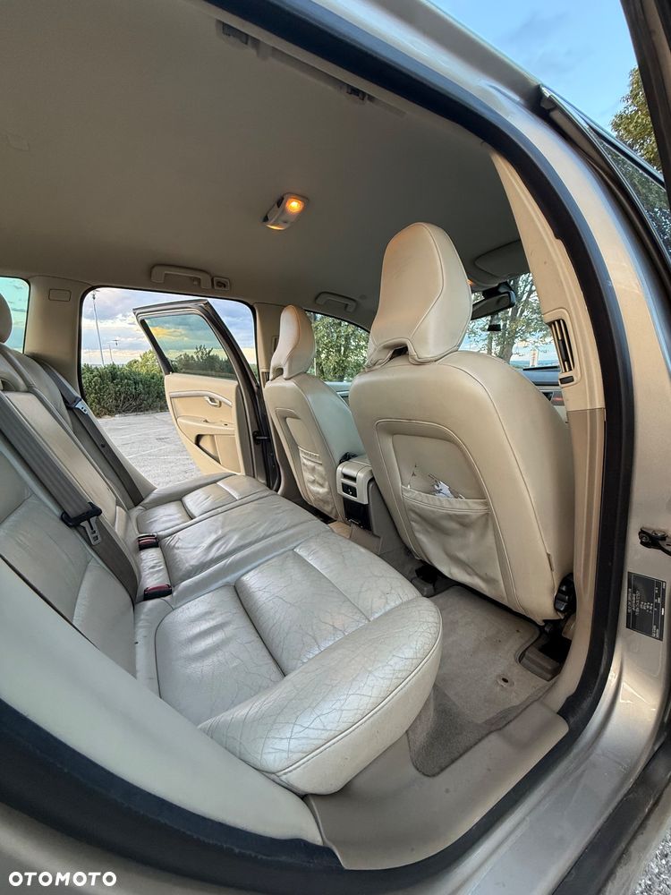 Volvo V70 2.0D Summum - 34