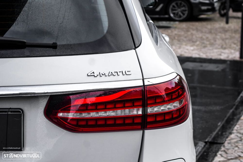 Mercedes-Benz E 300 de Avantgarde 4Matic - 11