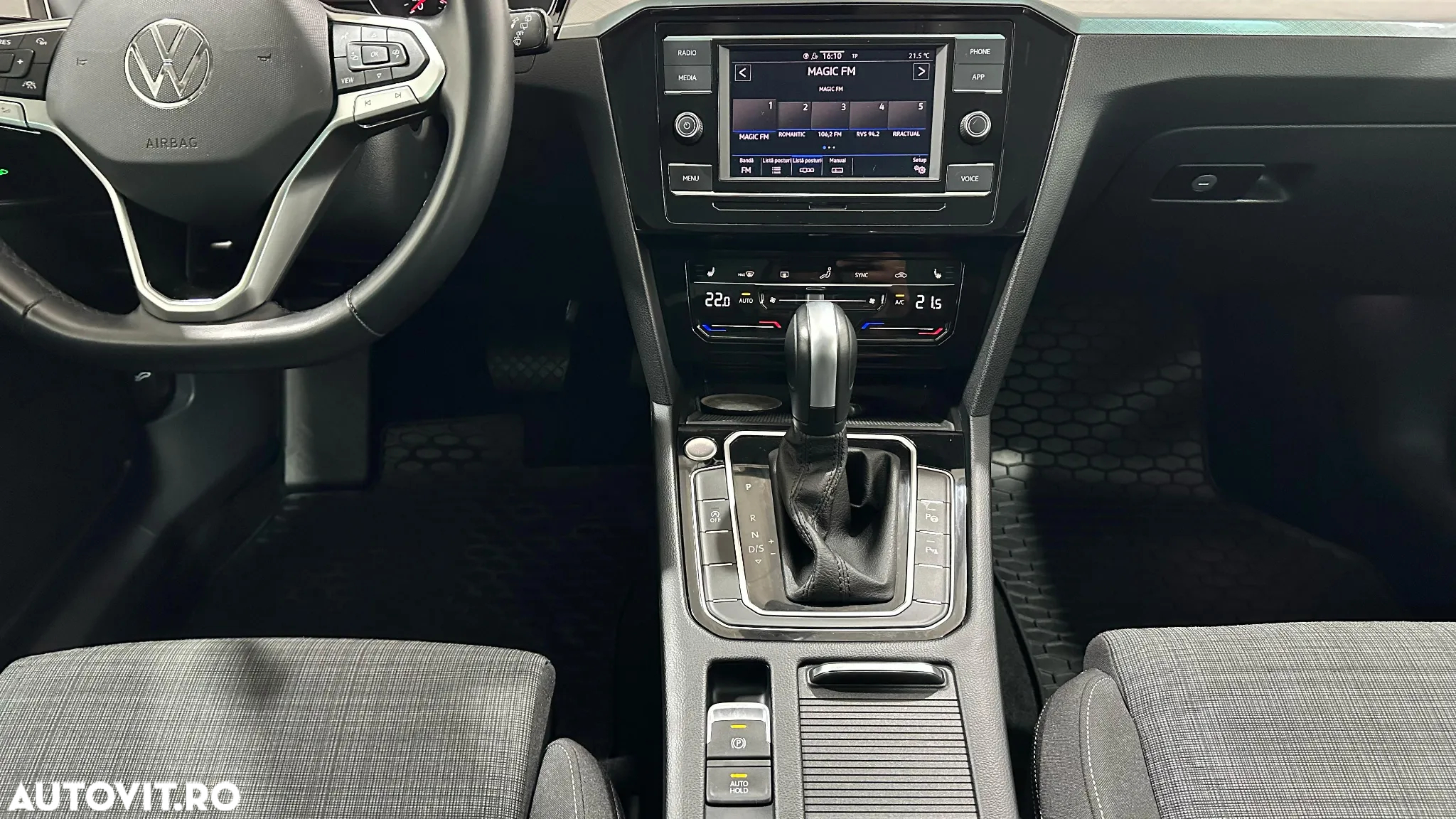 Volkswagen Passat 1.5 TSI ACT DSG Highline - 6