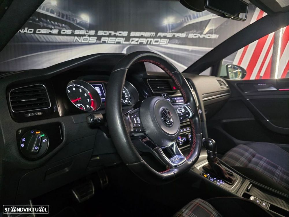 VW Golf 2.0 TSi GTi DSG Performance - 13
