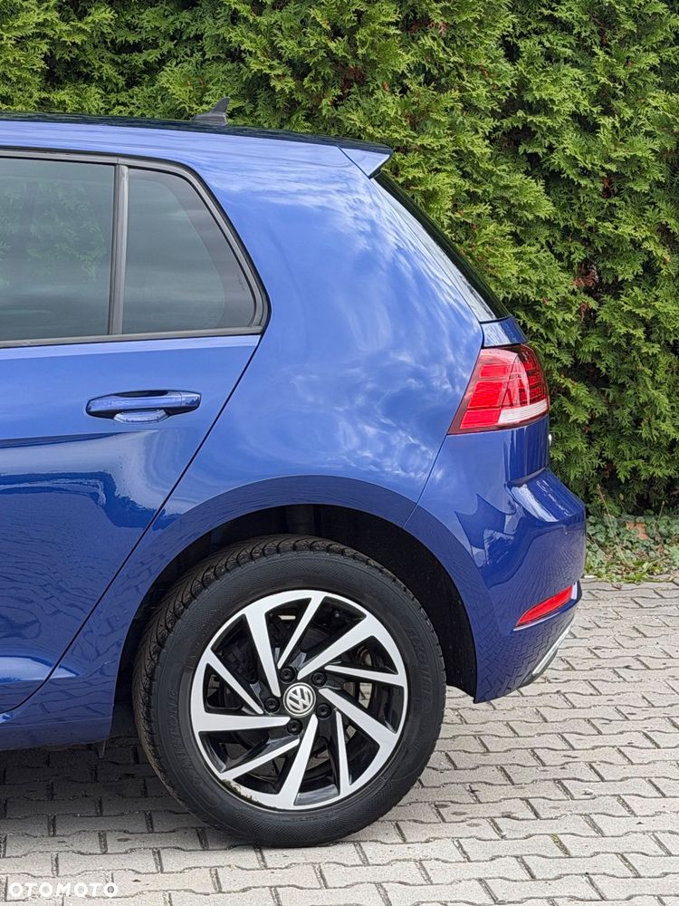 Volkswagen Golf - 4