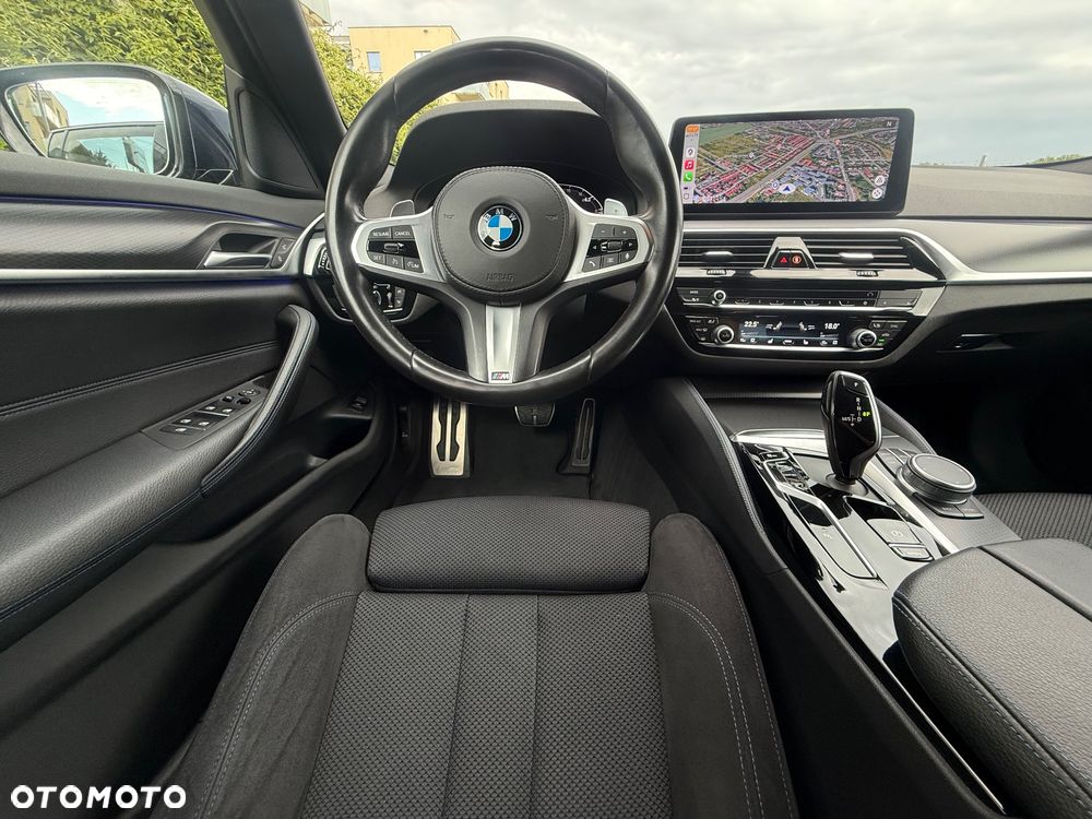BMW Seria 5 520d Touring M Sport Edition - 22