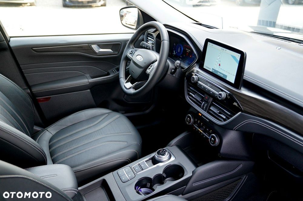 Ford Kuga - 24