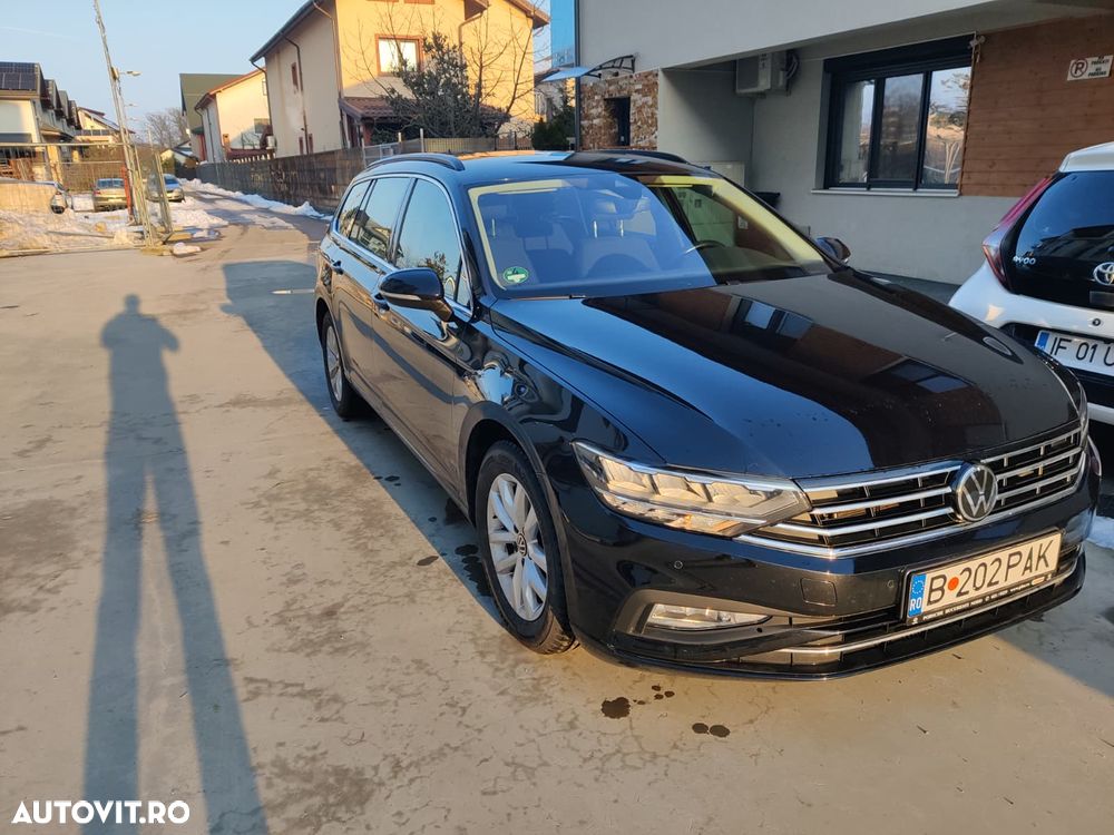 Volkswagen Passat - 1
