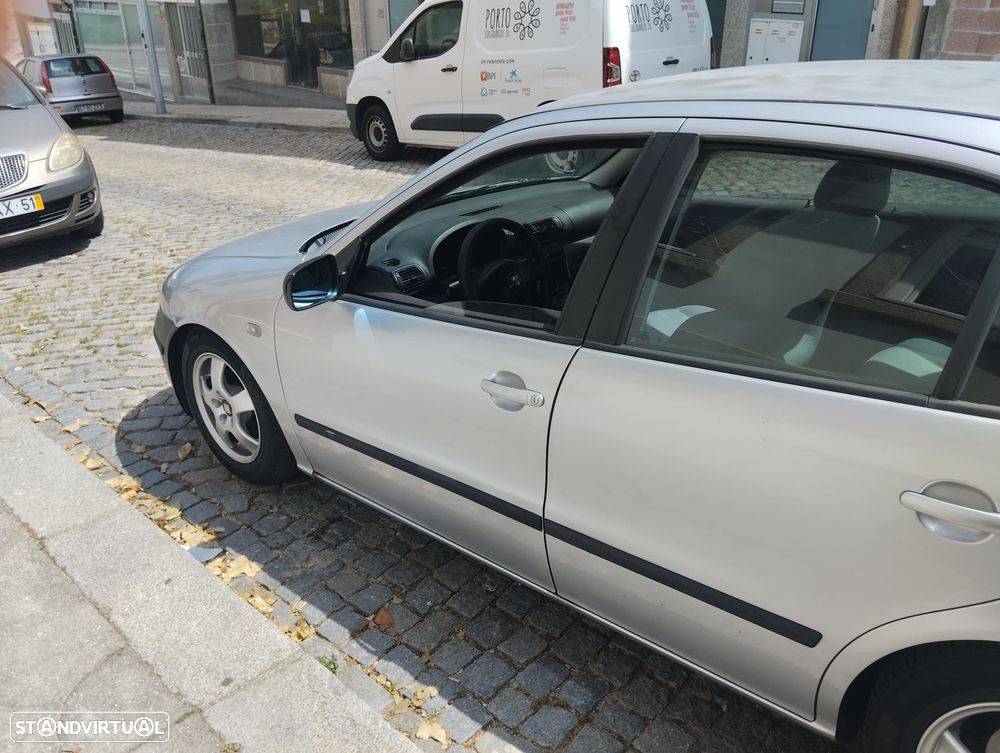 SEAT Leon 1.6 Signo - 9