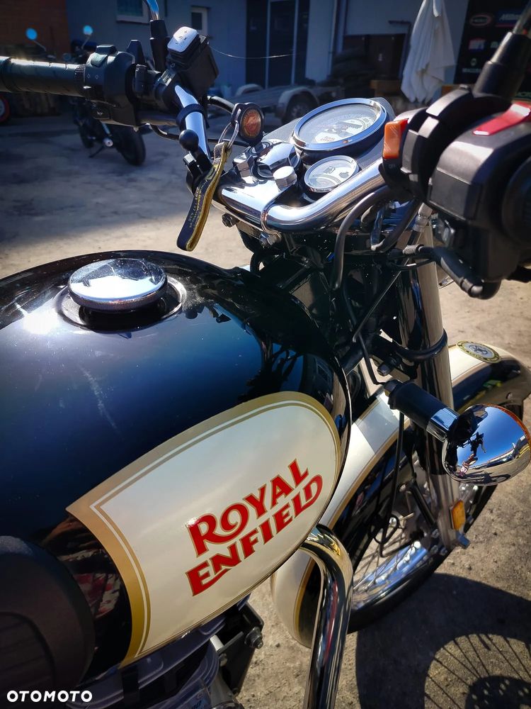 Royal Enfield Classic - 14