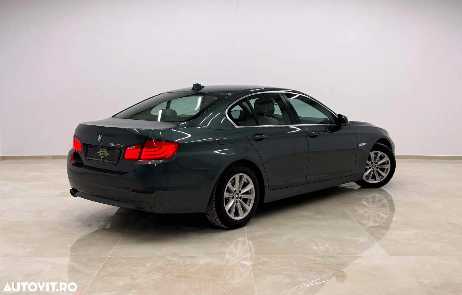 BMW Seria 5 520d - 12