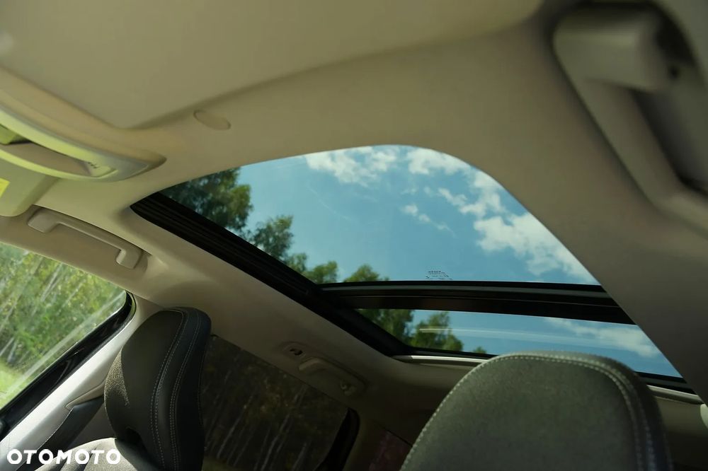 Volvo XC 60 D4 Momentum - 35
