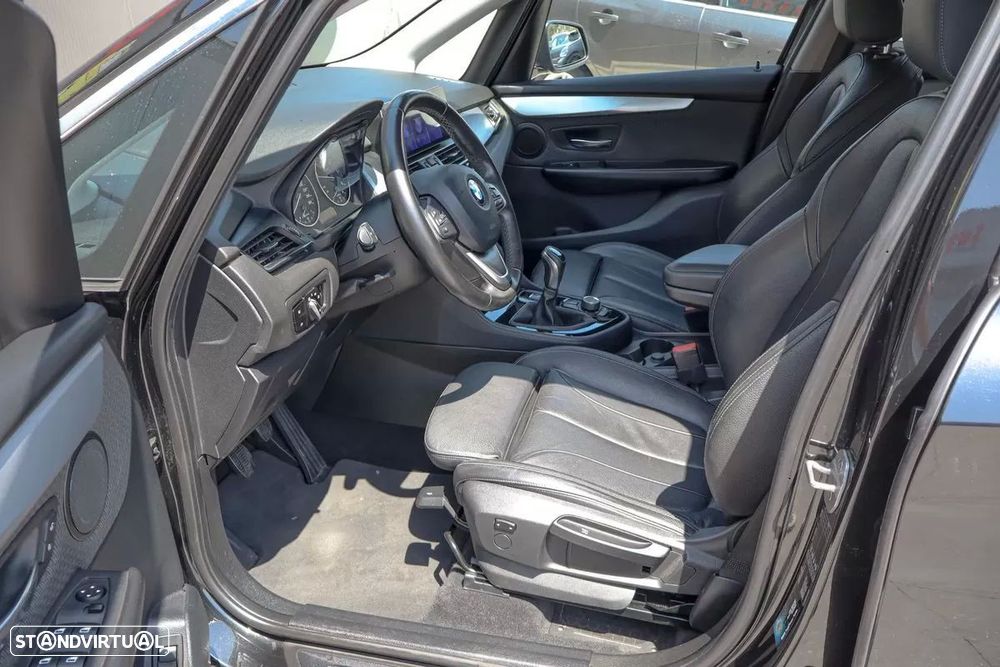 BMW 218 Active Tourer d Advantage - 9