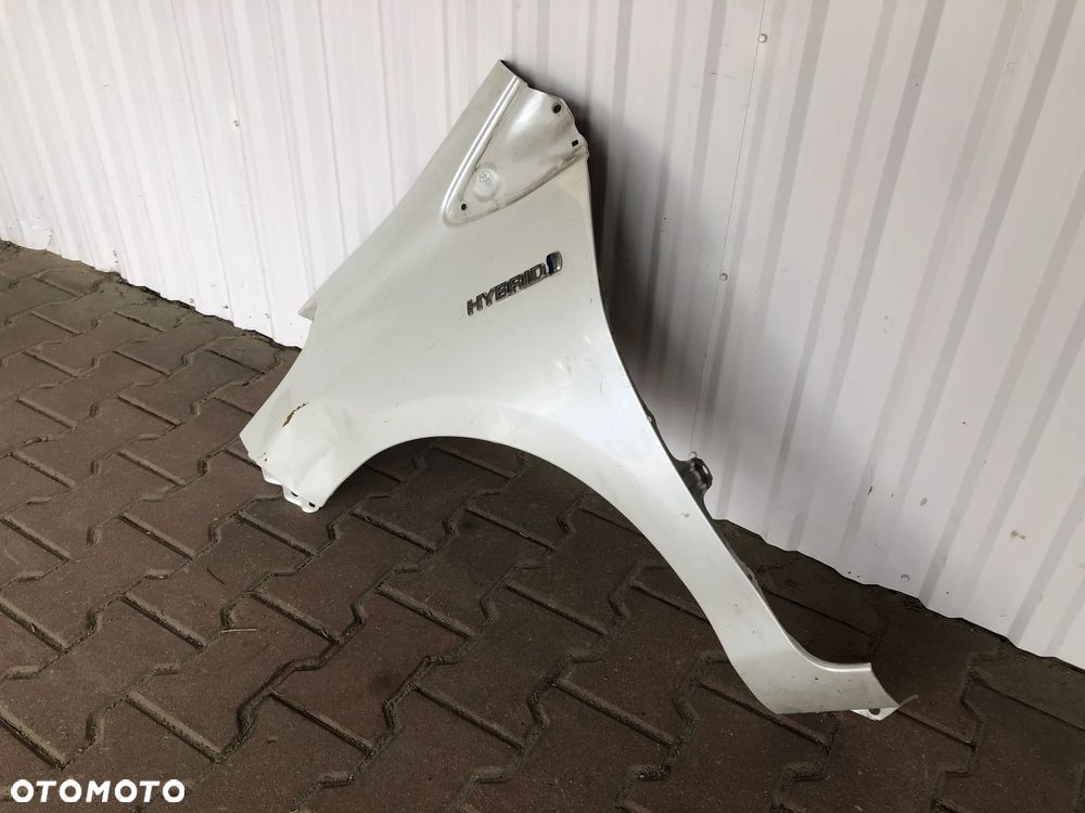 TOYOTA YARIS III 2011-2020 BŁOTNIK LEWY PRZÓD PRZEDNI - 4