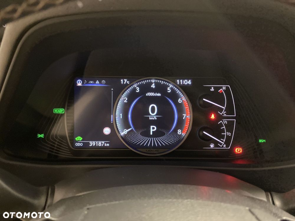 Lexus UX - 15