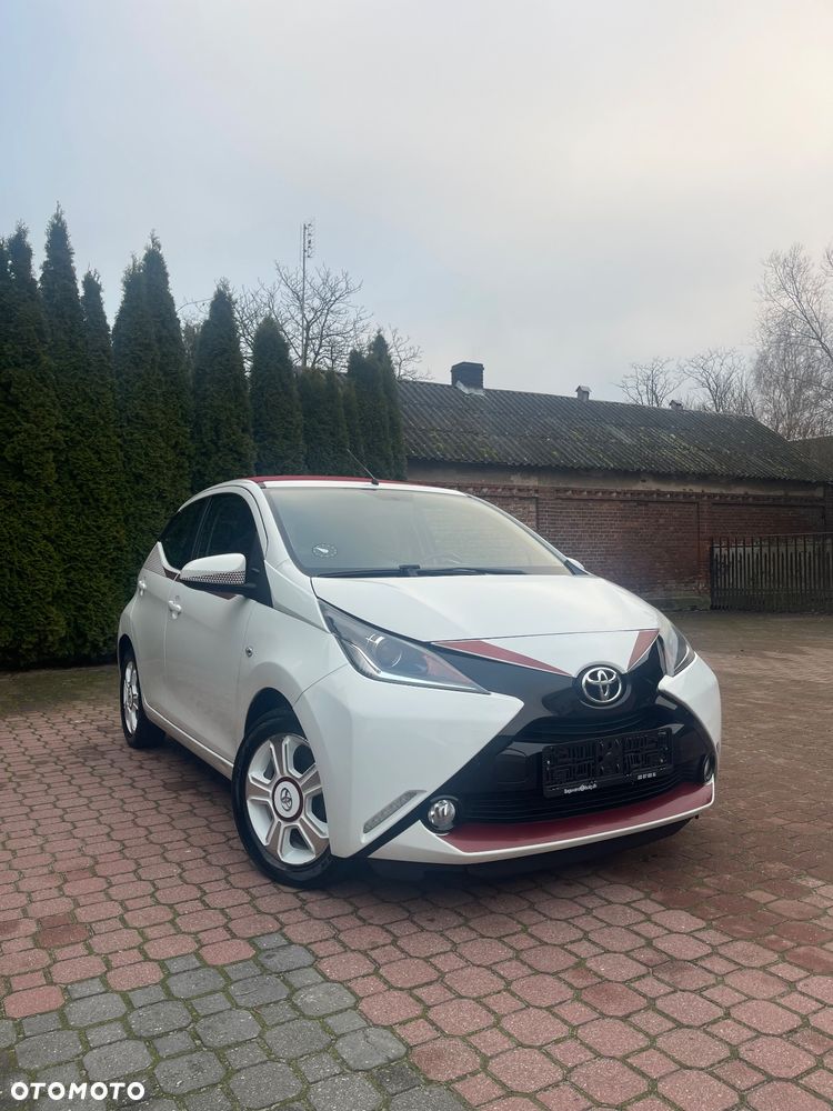 Toyota Aygo x-clusiv - 2