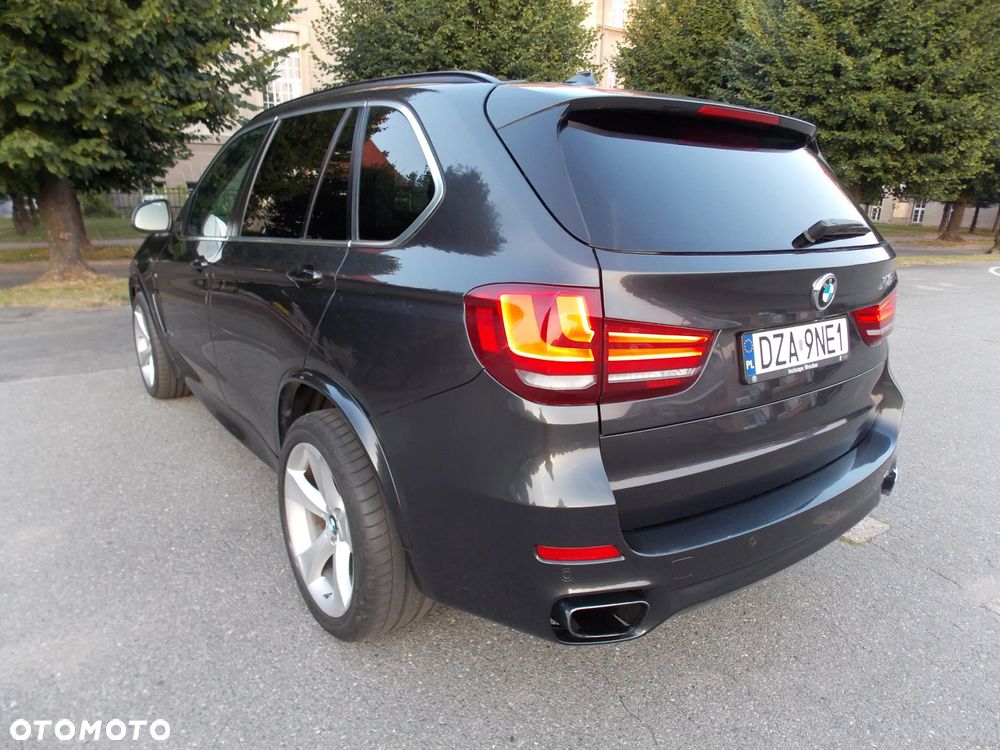 BMW X5 xDrive50i Sport-Aut - 9
