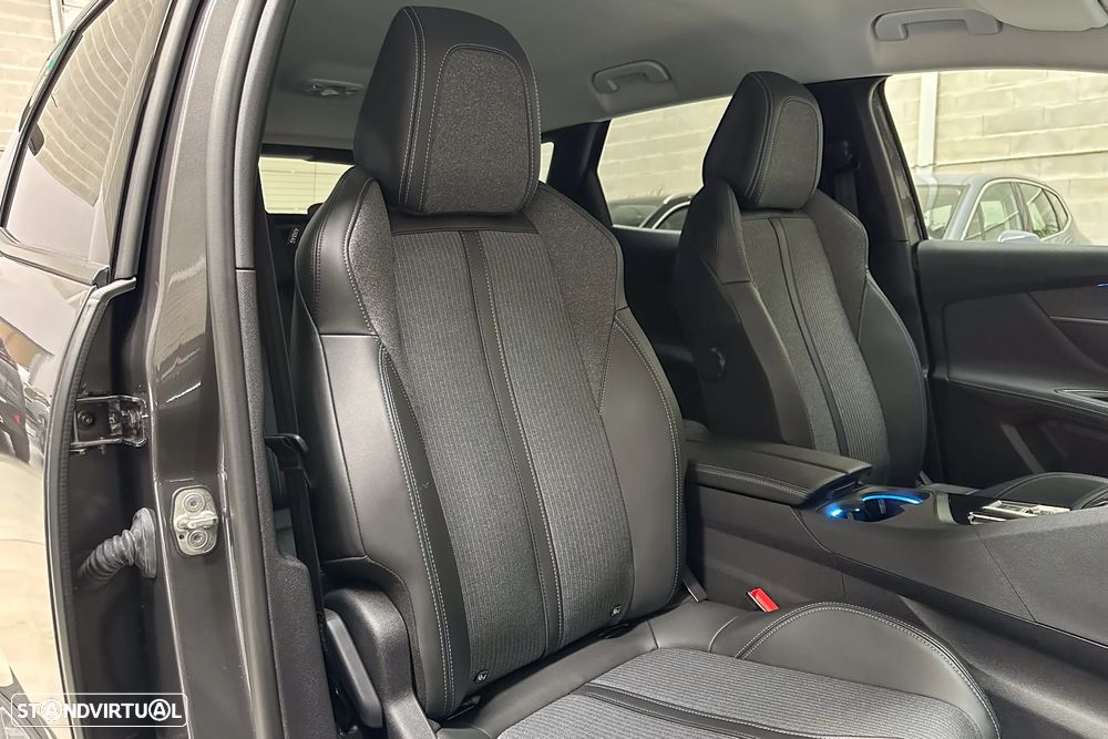 Peugeot 3008 1.6 Hybrid Allure Pack e-EAT8 - 11