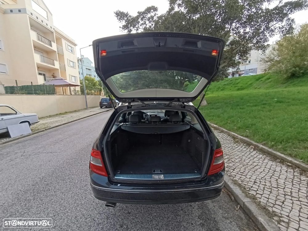 Mercedes-Benz C 220 CDi Avantgarde Aut. - 27