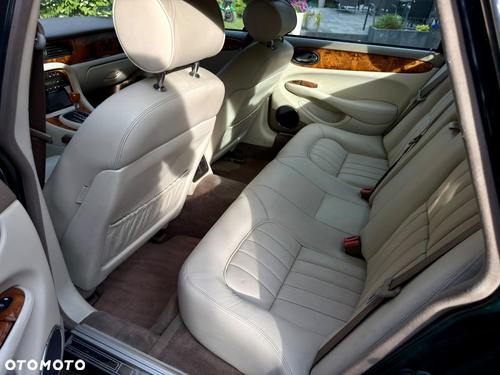 Jaguar XJ Sovereign 4.0 - 8