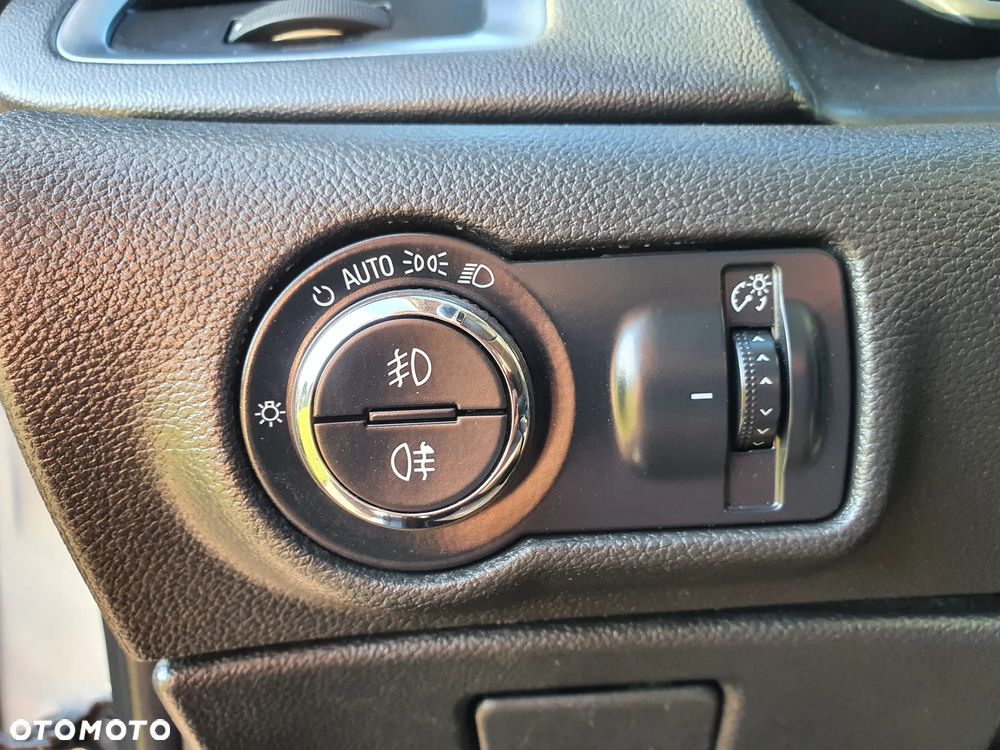 Opel Astra 1.6 CDTI Cosmo - 15