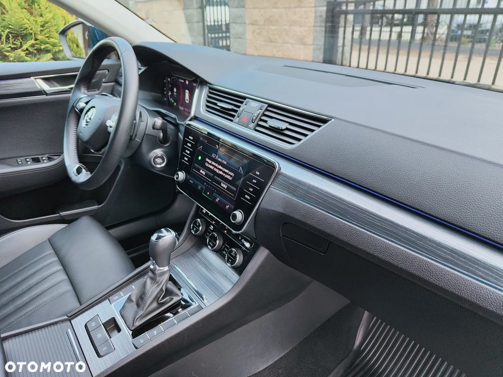 Skoda Superb 2.0 TDI DSG Premium Edition - 10