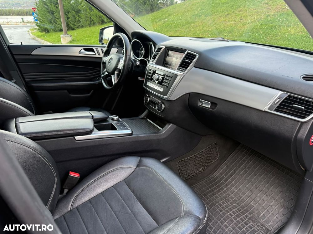 Mercedes-Benz ML 250 BlueTEC 4MATIC Aut - 24