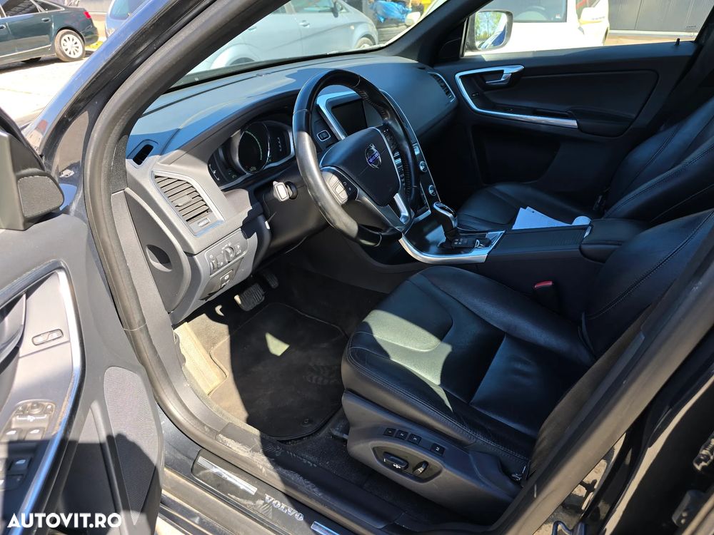 Volvo XC 60 D5 AWD Summum - 4