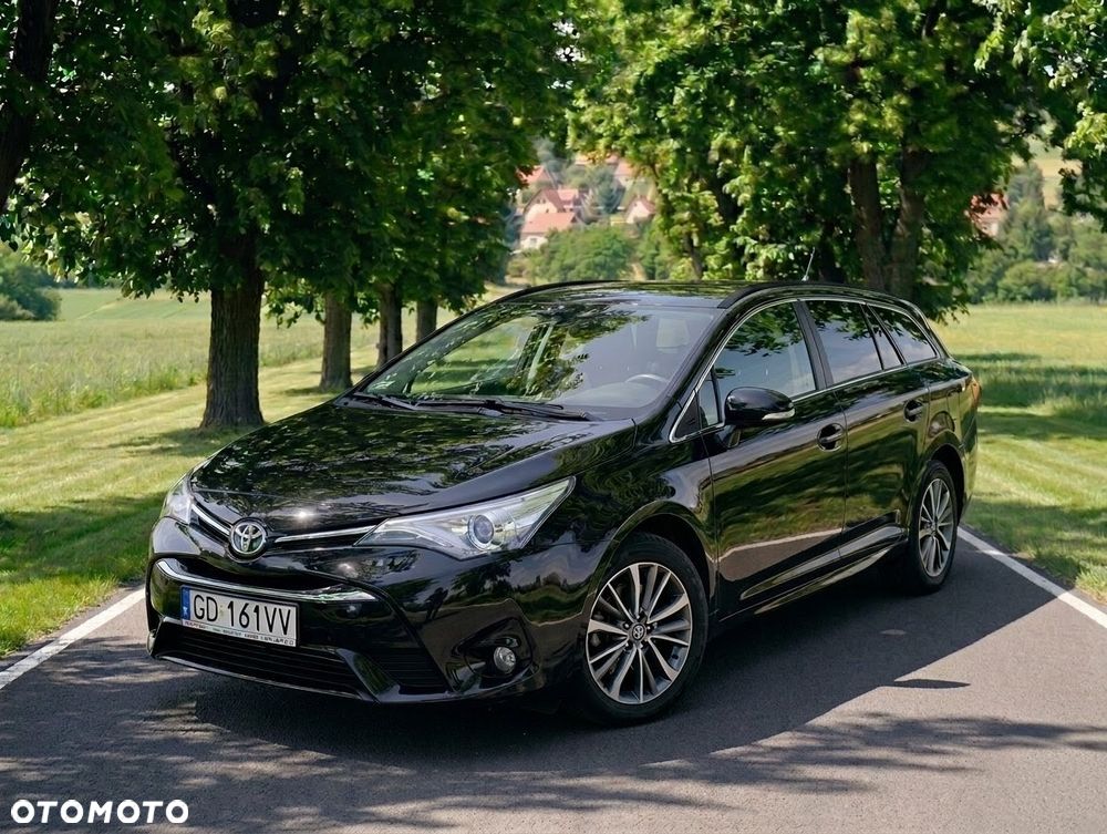 Toyota Avensis 1.8 Premium - 1