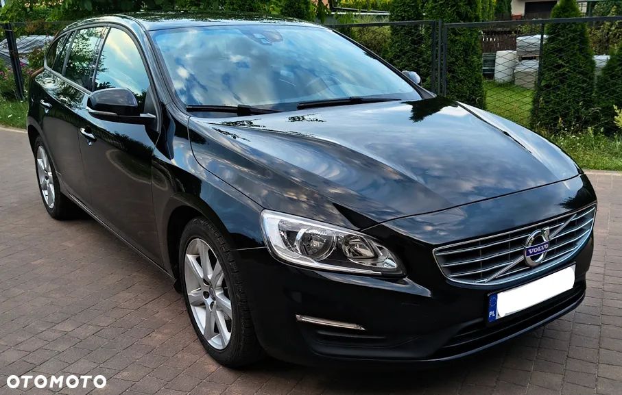 Volvo V60 D4 Drive-E Dynamic Edition (Kinetic) - 1