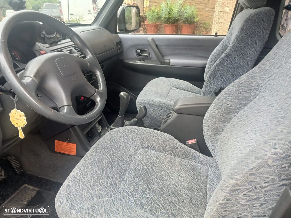 Mitsubishi Pajero 2.8 TD GLS - 14