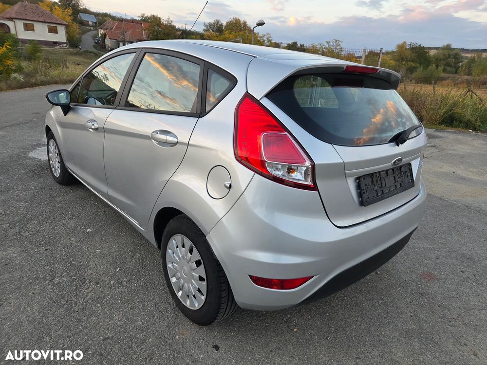 Ford Fiesta 1.6 TDCI Champions Edition - 3