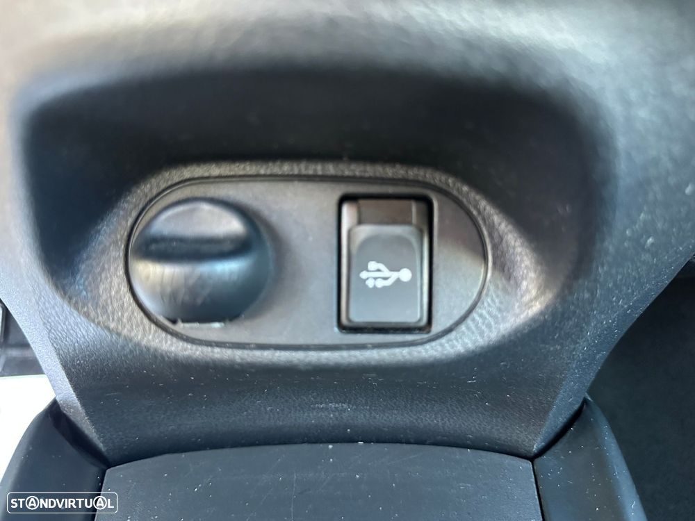 Toyota Yaris 1.0 VVT-i Comfort Plus - 24