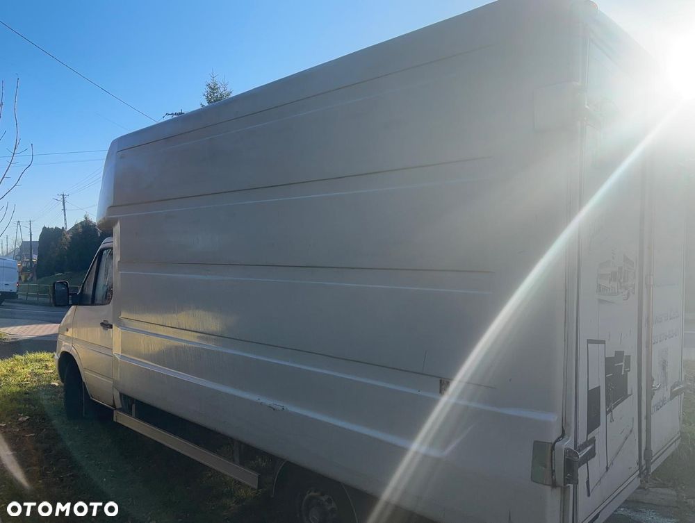 Mercedes-Benz Sprinter - 8