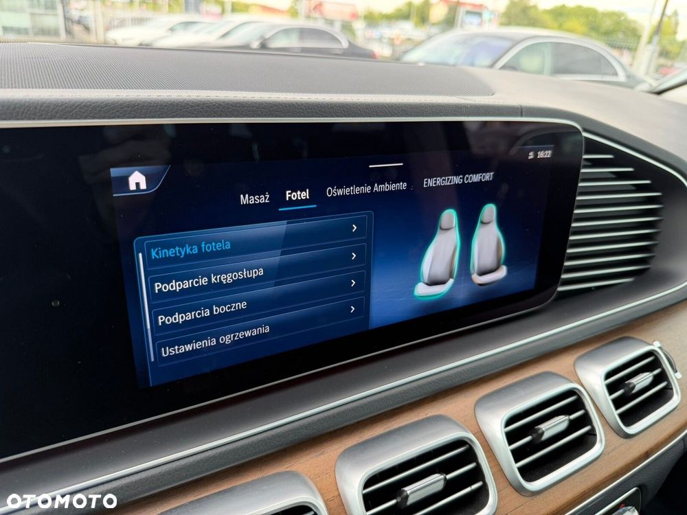 Mercedes-Benz GLS - 29